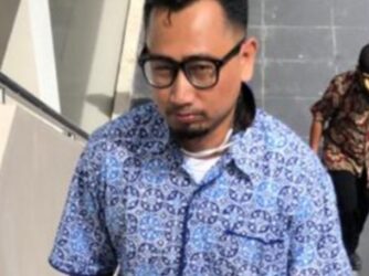 Puisi-puisi Ragdi F. Daye