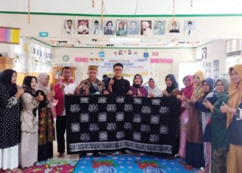 Kolaborasi  K3S Se-Solok Selatan dan SURI Unand dalam Lokakarya Membatik