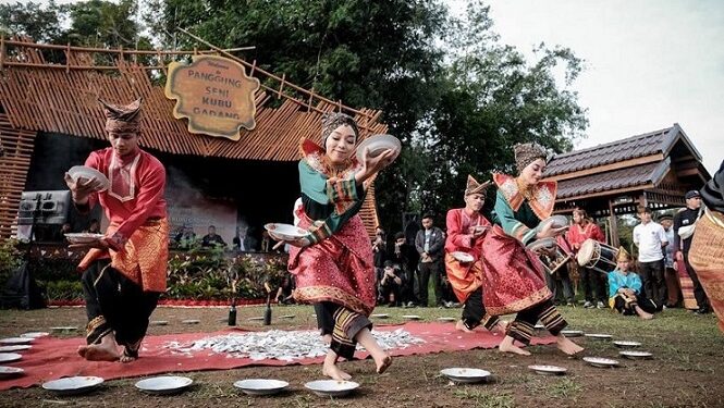 Kunjungan Wisatawan ke Sumbar Meningkat, Program Pariwisata Berbasis Masyarakat Dinilai Layak Dipertahankan