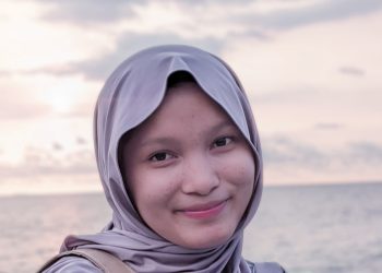 Gaya Bahasa Sarkasme terhadap Pemerintah dalam Cerpen “Negeri Pemuja Koruptor”