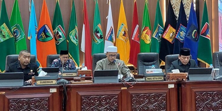 Wakil Ketua DPRD Sumbar bersama Wakil Gubernur Sumbar (Foto: Ist)