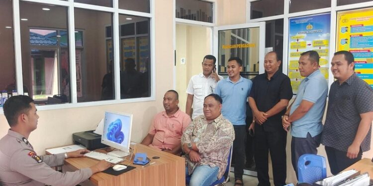 DPC PKB Kabupaten Dharmasraya resmi melaporkan mantan Sekjen DPP PKB, Muhammad Lukman Edy, ke Polres Dharmasraya, Rabu (7/8/2024) (Foto: Ist)