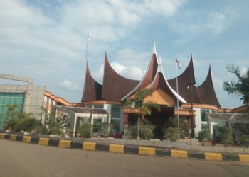 Video Anggota DPRD Dharmasraya Dukung Anisa dan Leli Viral