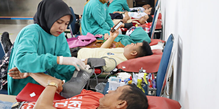 Sambut HUT ke-79 KAI, Divre II Sumatera Barat Gelar Donor Darah