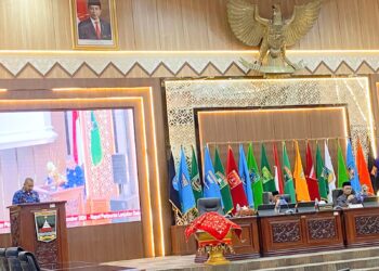 Pimpinan dan Fraksi-Fraksi DPRD Sumbar Ditetapkan