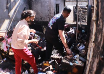 Ditinggal ke Kondangan, Rumah Keluarga Polisi di Padang Hangus Dilalap si Jago Merah