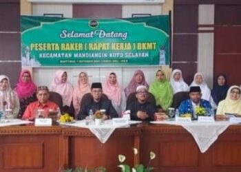 Pengurus Baru BKMT MKS Bukittinggi Gelar Rapat Perdana