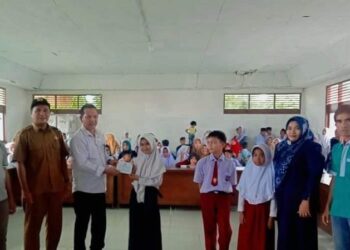 Baznas Dharmasraya Salurkan Beasiswa Rp448,8 Juta untuk Pelajar Cerdas