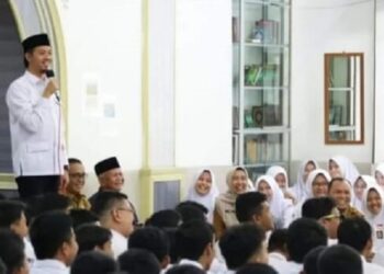 Erman Safar Minta Pelajar Bukittinggi Siap Jadi Pemimpin Bangsa di Masa Depan