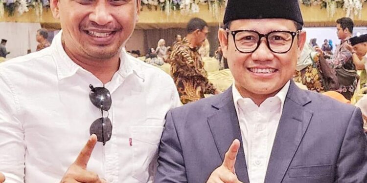 Ketua DPW PKB Sumbar, Firdaus bersama Ketua Umum PKB, Abdul Muhaimin Iskandar. [foto : ist]