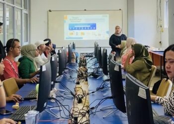 STT Indonesia Tanjung Pinang Berdayakan Komunitas Tangguh Melalui Literasi Digital