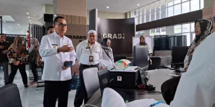 Pjs Wali Kota Tinjau Mal Pelayanan Publik Bukittinggi