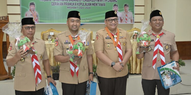 Audy Joinaldy Lantik Pengurus Pramuka Mentawai