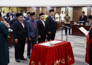 Muhidi Fraksi PKS Resmi Pimpin DPRD Sumbar