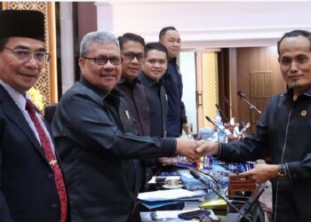 DPRD Sumbar Setujui Dua Ranperda Jadi Perda
