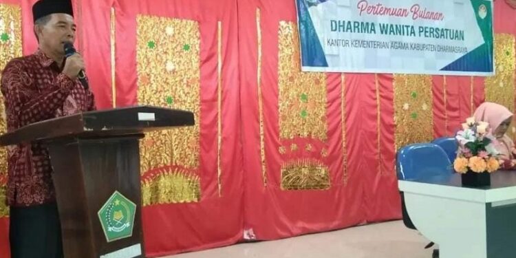 Anggota DWP Kemenag Dharmasraya Diminta Aktif Berkegiatan Sosial