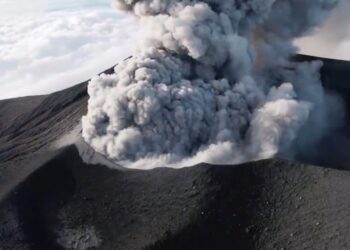 Terus Erupsi, Status Gunung Marapi Naik ke Level Siaga