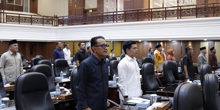 Fraksi-fraksi DPRD Sumbar Sampaikan Pandangan Umum Atas RAPBD 2025