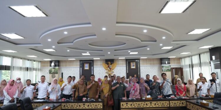 Keluhkan Soal Formasi, Tenaga Teknis Non ASN Sumbar Mengadu ke DPRD Sumbar