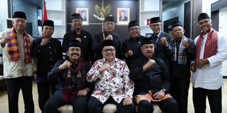 Ketua DPRD Sumbar Muhidi Bahas Persoalan Sosial dengan LKAAM Sumbar