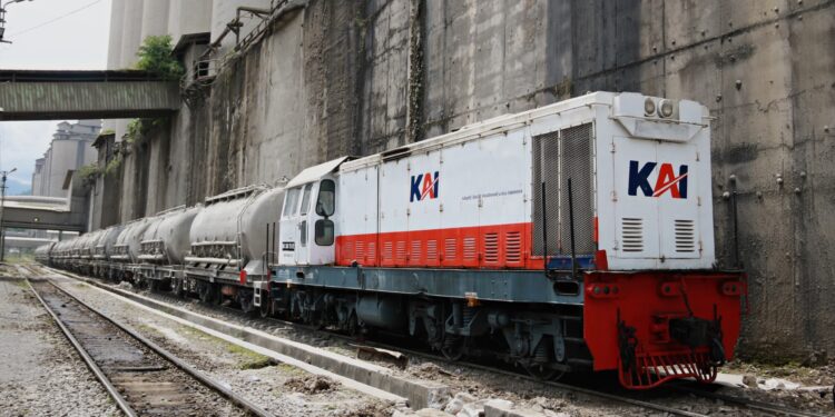 Catat Kinerja Positif, Angkutan Barang KAI Sumbar Capai 1.6 Juta Ton