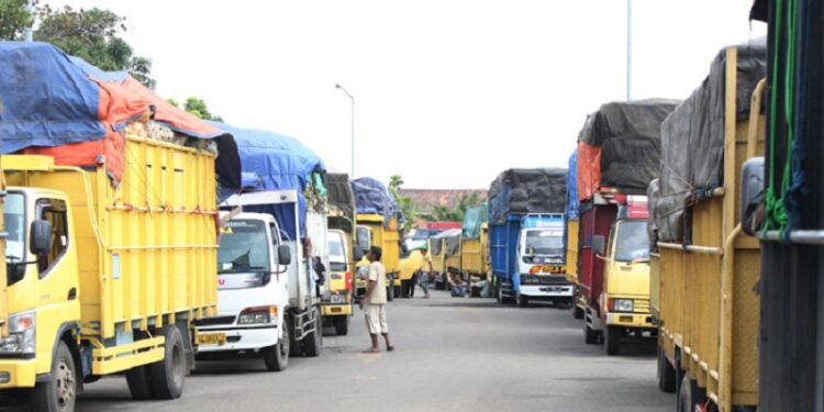 Pemkab Dharmasraya Batasi Operasional Kendaraan Angkutan Barang