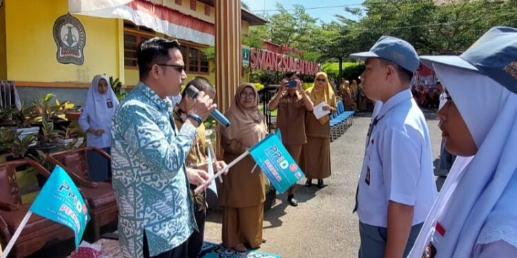 Sebanyak 210 siswa-siswi SMAN 2 Sungai Tarab dikukuhkan sebagai Duta Keterbukaan Informasi oleh KI Sumatera Barat (Foto: Ist)