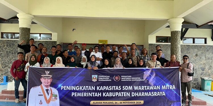 Nostalgia Kuliah dan Jiwa Sastra Menguar di Alahan Panjang