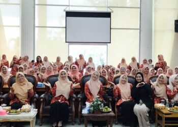 DWP Kota Bukittinggi Gelar Pelatihan Tata Rias Kecantikan