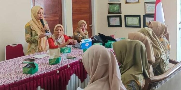 Tingkatkan Cakupan Imunisasi dan Deteksi Dini Hipertensi, Puskesmas Sitiung I Berdayakan Kader