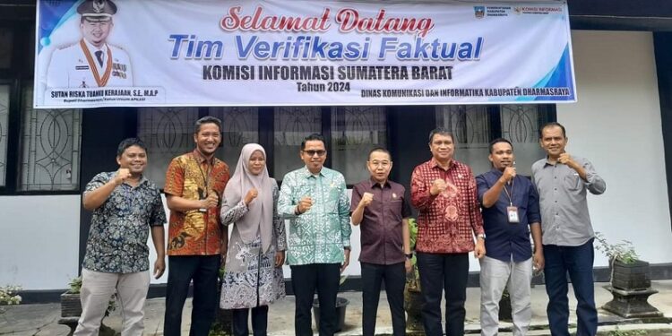 KI Sumbar Monitoring dan Evaluasi UU KIP di Dharmasraya