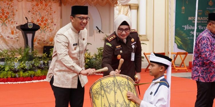Wali Kota Padang Panjang saat membuka Musabaqah Tilawatil Qur’an (MTQ) XLI-2024 Tingkat Kota (Foto: Ist)