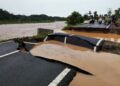 Lima Kecamatan Dilanda Banjir, Jalan Provinsi Putus Total di Pesisir Selatan