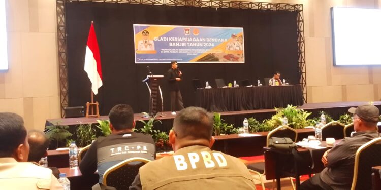 Pemko Padang Gelar Pelatihan Hadapi Ancaman Hidrometeorologi Basah