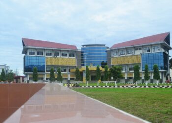 UNP Dinobatkan PTN ke-13 Terbaik di Indonesia 2025