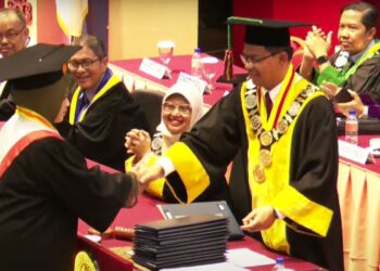 Momentum Wisuda, UNP Tekankan Pentingnya AI di Perguruan Tinggi