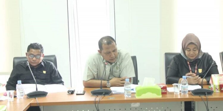 DPRD Dharmasraya Raker Soal Ranperda Penanggulangan Kemiskinan dan Perlindungan Petani