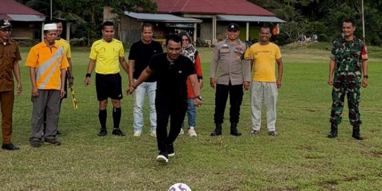 Anggota DPRD Sumbar Firdaus Buka Turnamen Gemtopar Cup