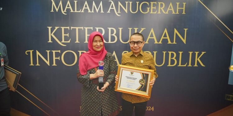 KI Pusat Apresiasi Sumbar dengan Predikat Informatif