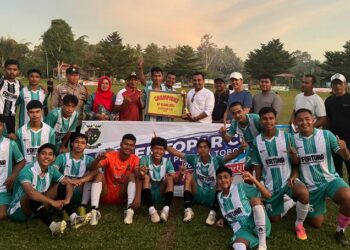 Anggota DPRD Sumbar Firdaus Tutup Turnamen Gemtopar Cup 2024