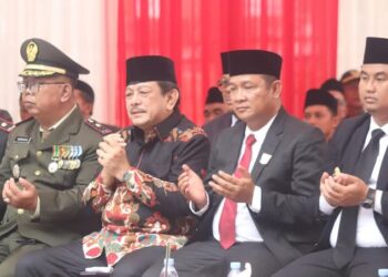 HUT ke-21 Kabupaten Dharmasraya, Sutan Riska Ziarah ke Makam Pj Bupati Pertama