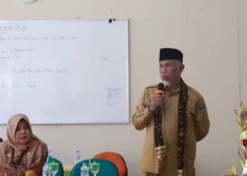Mahyeldi Motivasi Guru SMAN 1 Sitiung Cetak Generasi Unggul Era Digital