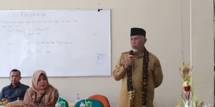 Mahyeldi Motivasi Guru SMAN 1 Sitiung Cetak Generasi Unggul Era Digital