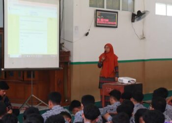 Gelar Sosialisasi, Siswa SMAN 1 Sitiung Dibekali Sistem Pembelajaran Baru