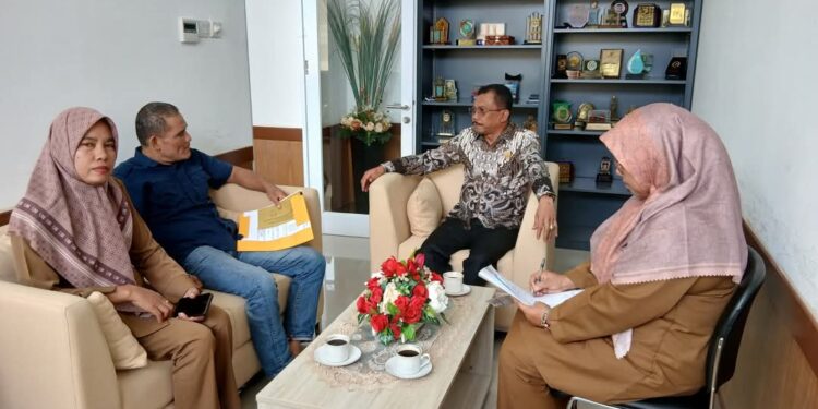 Sujito Konsultasi Reses yang Efektif ke DPRD Kota Padang