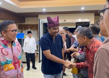 Pulang Usai Pelantikan, Wagub Vasko Disambut Antusias Kepala OPD