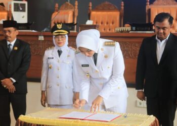 Annisa Sampaikan Pidato Perdana Disaksikan Sang Ayah dalam Sidang Paripurna