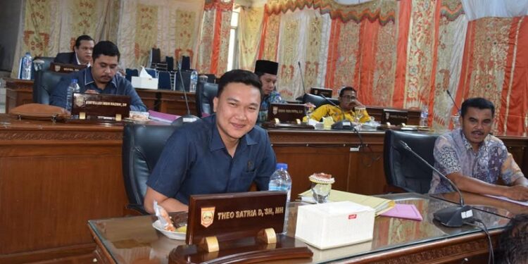 Legislator Theo Satria Apresiasi Peran Media dalam Kemajuan Pasbar