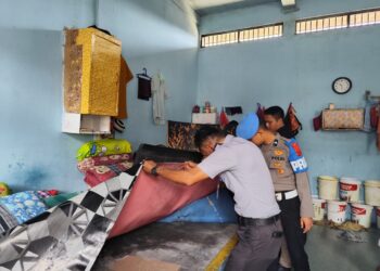 Razia blok hunian Lapas Lubuk Basung. Selasa, (25/03/2025) [foto : ist]