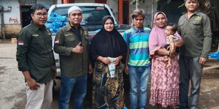 JIHWA Dharmasraya Salurkan Bantuan bagi Warga Terdampak Banjir